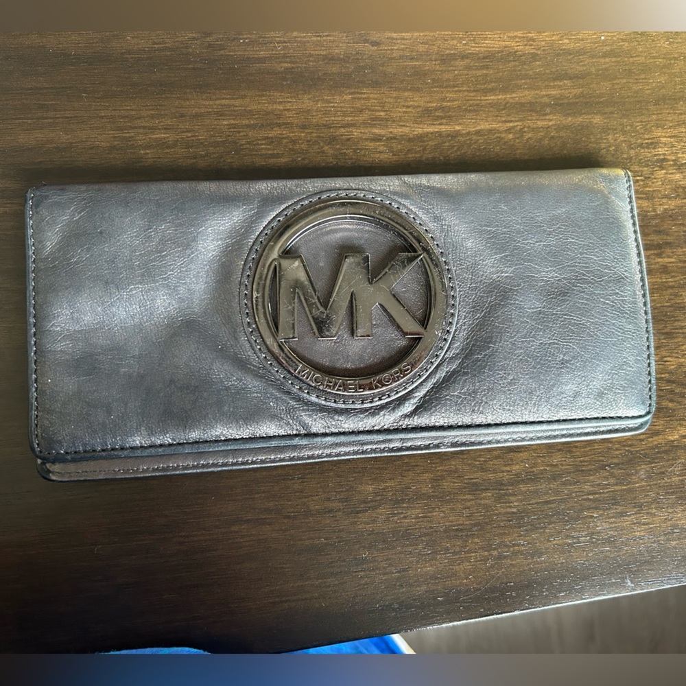 Michael Kors Metallic Silver Wallet